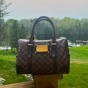 🍃🌹Authentic LV Berkeley Damier Ebene🌹🍃